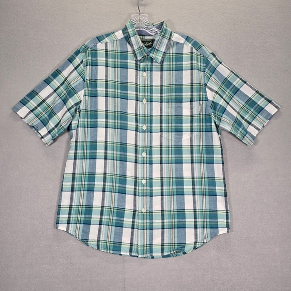 Vintage Woolrich Men's Green  Plaid Short Sleeve Button Up Shirt Size M - Picture 1 of 11
